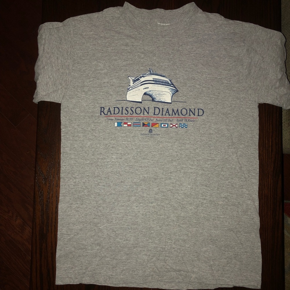 Raddison Diamond Gray T shirt men’s medium